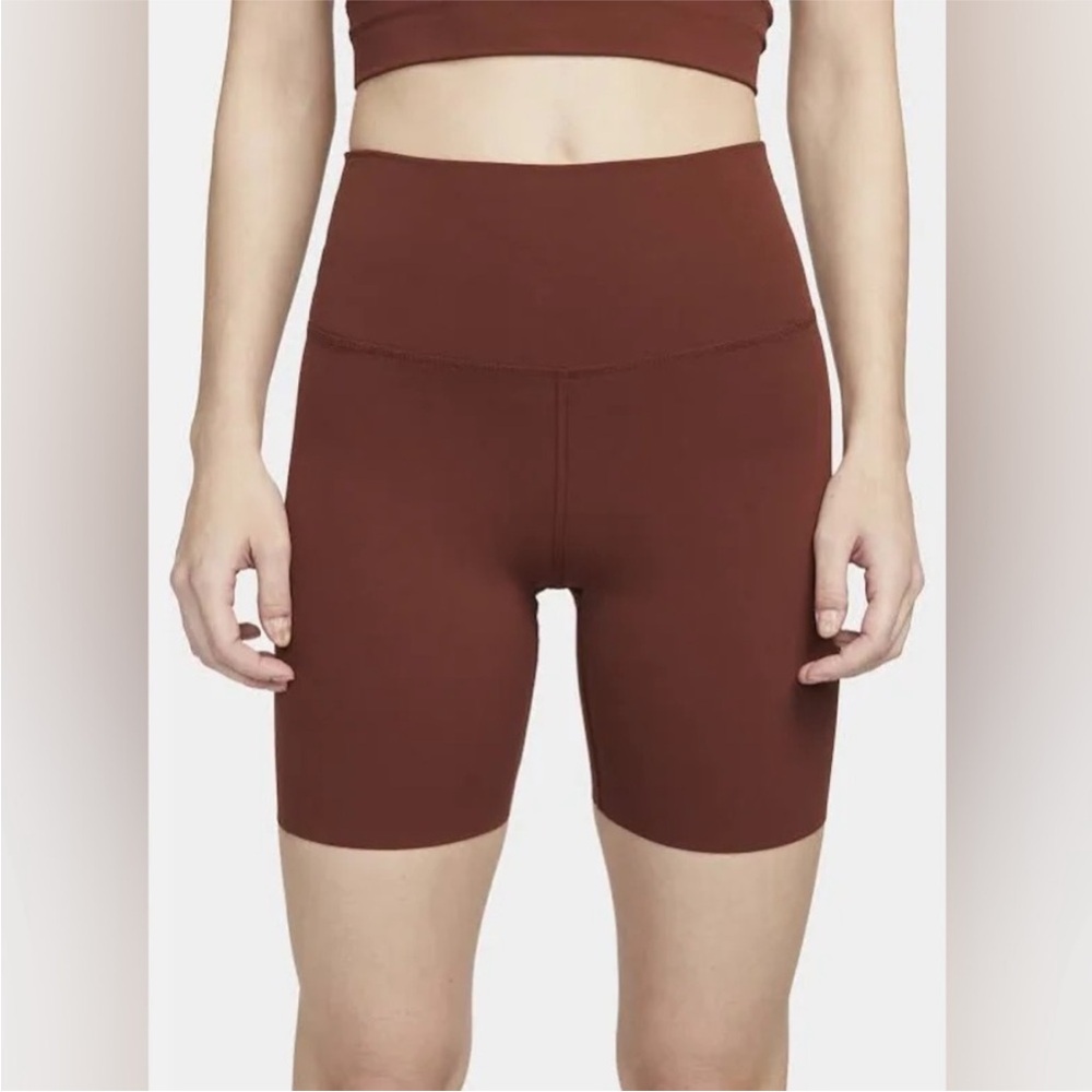 Nike | Women's Rust Brown High-Waisted‎ Pull On Legging Shorts Hidden Pocket XS
